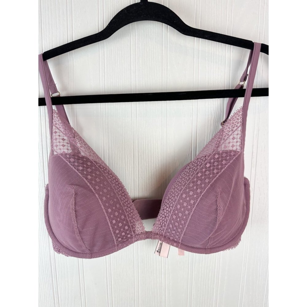 Victoria's Secret Plunge Bra‎ 34 DD Mauve Lace detail